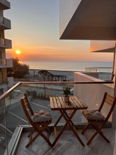 DAMAR Infinity Beach and Pool Mamaia- private parking - Mamaia Sat/Năvodari - 0