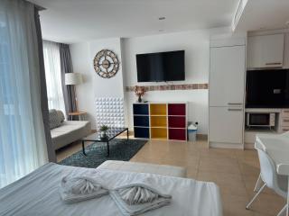 芭提雅中心地带 Centara Avenue 一房公寓5楼紧邻海滩酒吧街智能电视 - 0