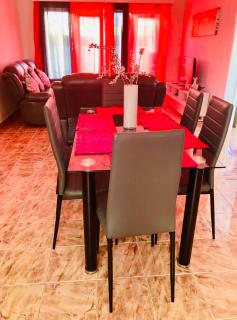 Moderne Ferienwohnung im Parterre mit Wifi - 1