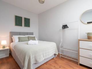 Ivy House, 3 Bed House, Parking - Pass the Keys - 7