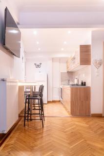 Syntagma square, 100sqm Luxurious family apt - Atene - 5