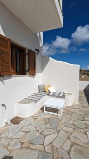 Under The Palm Tree Studios - Ano Meria - 8