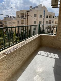 Khalda Renovated 3 Bedroom Apartment - Amman - 5