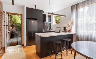Gorgeous renovated duplex in central location - Sandy Bay - 0