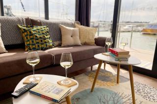 Yarmouth Waterlodge Floating Apartments 2 - Yarmouth - 2