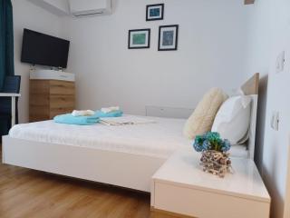 Blue 60-Endless Summer Mamaia Nord Apartament - 3