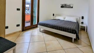DOMUS Emy - deliziosa casa a piano terra con giardino e posto auto a Ciampino - 8
