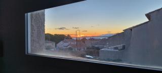 Appartement T3 Spacieux avec vue sur l'étang de Thau au 1er étage d'une villa - entrée indépendante - 1