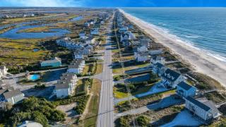 Comfort and Sun at Tranquility Cay - North Topsail Beach - 5