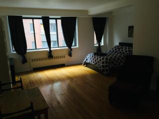 Stylish Montreal Apartment: Comfortable Stay in the Golden Square Mile - Montreal - 6