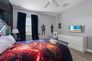 Sleeps 14 Heated Pool + Lazy River + Game Room - Davenport - 2
