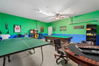 Sleeps 14 Heated Pool + Lazy River + Game Room - Davenport - 6