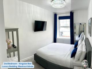 OCEAN ESCAPE 200m From the Sea, High Spec Town Centre Entire Flat, 3 Bedrooms, TVs All Rooms - 7