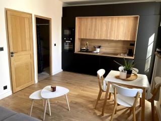 Appartement Marlène Vieil Antibes, quartier rénové et dynamique, clim, balcon - 8