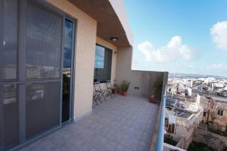 Lovely Penthouse in the City Center - Naxxar - 4