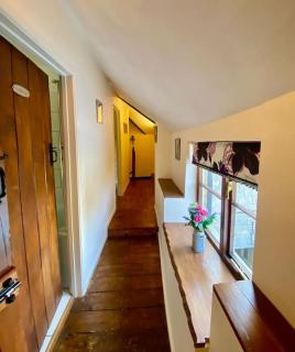 Luxury Cottage Dog friendly with Hot Tub - Fairford - 3
