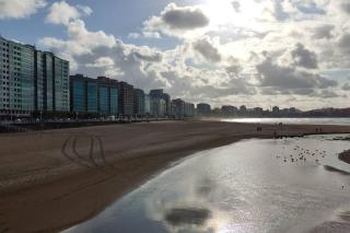 Apartamento 2ª línea de playa. - Gijón - 0
