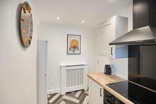 Cosy Coastal Apartment 1 - 2