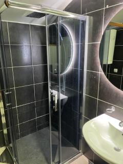 Family Apartment close to Old town! FREE PARKING SPOT - 5