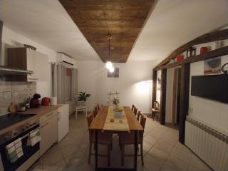 Apartment Ada bed & breakfast - Gračac - 8