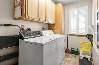 Hyes in the Woods, quiet neighborhood - 4