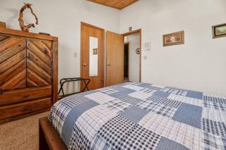 Hyes in the Woods, quiet neighborhood - 2