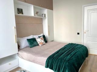 ЖК 4 seasons, рядом ТРЦ Mega по Розыбакиева - Almaty - 9