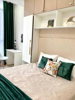ЖК 4 seasons, рядом ТРЦ Mega по Розыбакиева - Almaty - 3