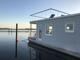 Houseboat Comfortable Vacation Home - Großenbrode - 0