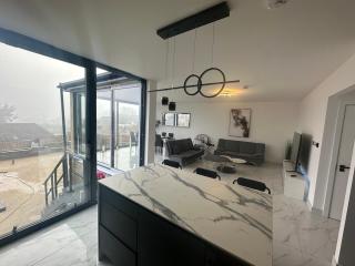 Luxurious & Elegant 6-Bed House - Barnet - 5