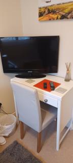 Aylesbury Lovely Double and Single Bedroom with Guest only Bathroom - Buckinghamshire - 2