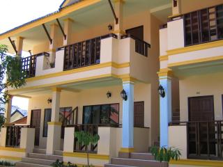 Black & White Bungalows - Haad Rin - 6