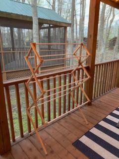 Knotty but Nice-sleeps 6-one minute to lake! - Three Oaks - 1