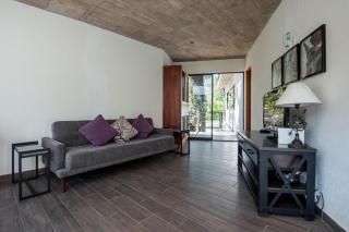 Casa con amplia terraza y jacuzzi en Avándaro - Valle de Bravo - 2