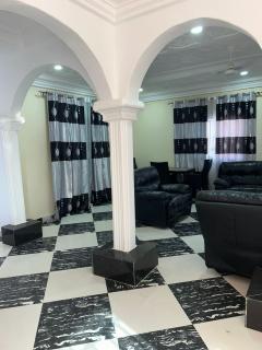 Lamzo's Apartments - 3