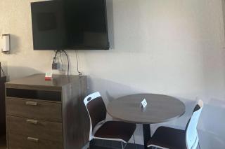 Econo Lodge Calhoun South - 7