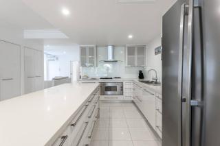 The Esplanade Escape - Your Ideal Beachfront Break - Palm Cove - 2