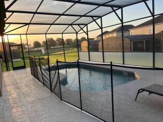 NearTheParks - 5BR Family Villa with Saltwater Pool near Disney - Davenport - 1