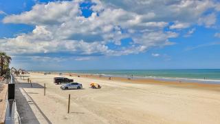 Beautiful Oceanview Condo with 75 inch TV - 6