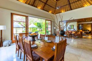 Magnificent 4 BR Private Pool Villa NE10 - Jimbaran - 3