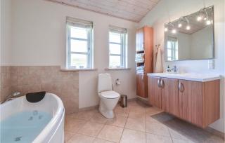 3 Bedroom Cozy Home In Martofte - Martofte - 2