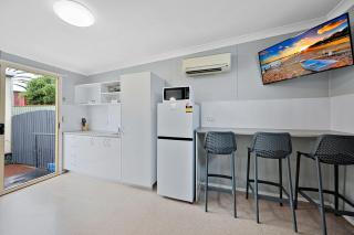 Ned Kelly's Motel - Maryborough - 4