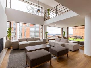 Stunning 3BR Triplex in Rosales - Bogotá - 0