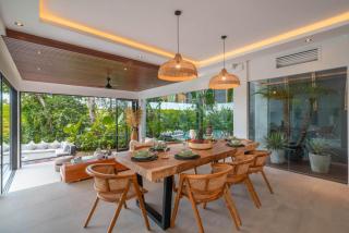 Villa Luna : Brand New 4BR Villa With 180° Rice Field Views - Canggu - 3