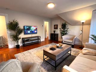 Stylish & Comfortable Oasis - New Haven - 0