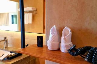 Quiet Beach 1 BR Beach View - 8