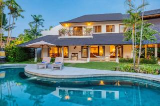 Villa Manhattan - Luxurious 4 BDR Villa, huge pool - 2