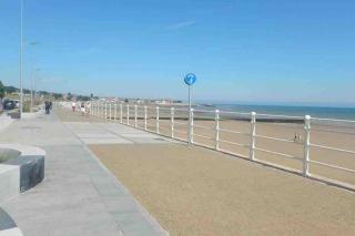 Spacious Newly Built Apartment - Colwyn Bay - 3