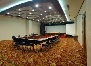 Five Premiere Hotel - Samarinda - 1