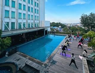 Five Premiere Hotel - Samarinda - 6